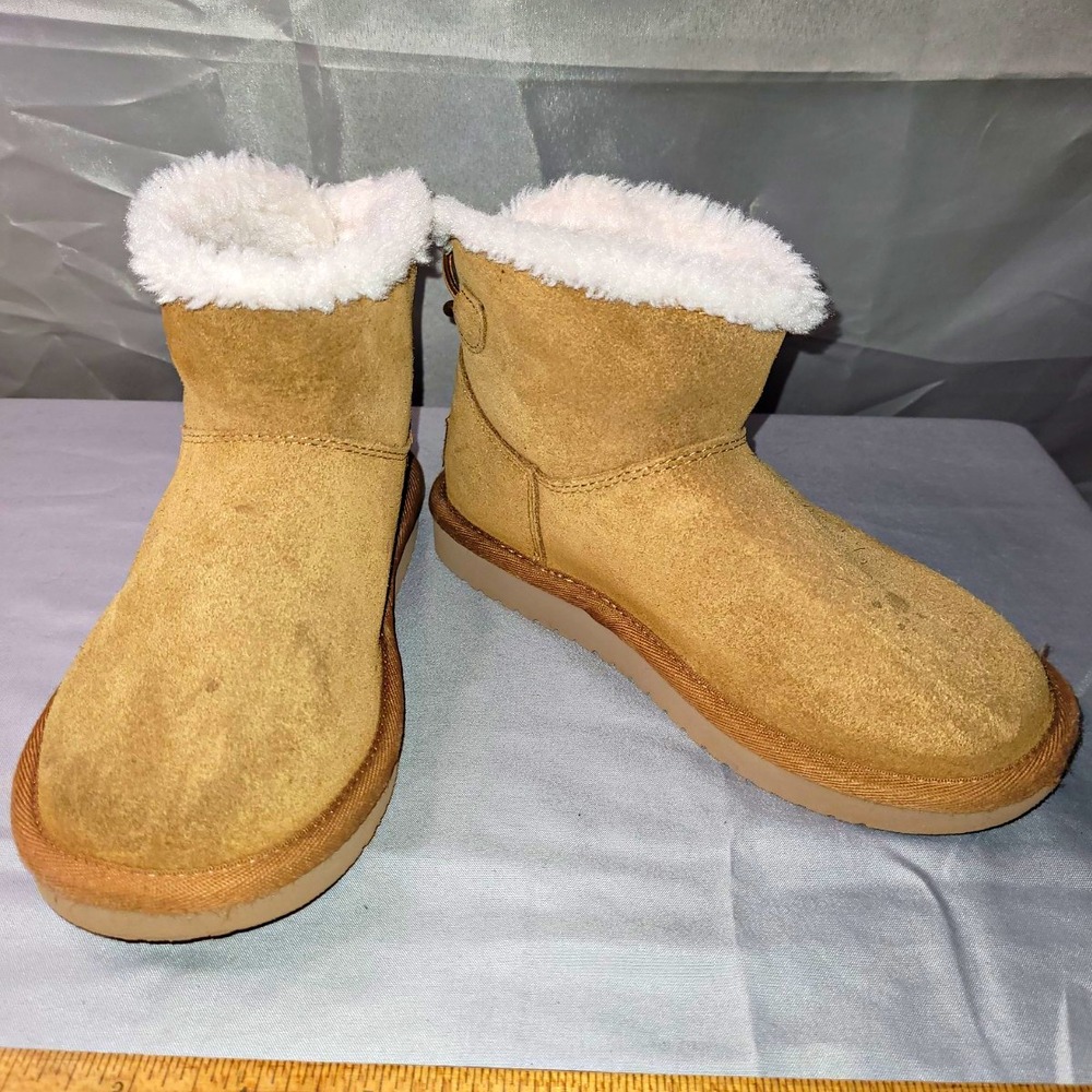 Koolaburra by UGG Women's Beige Suede Faux Fur Lined Bootie Slippers 13